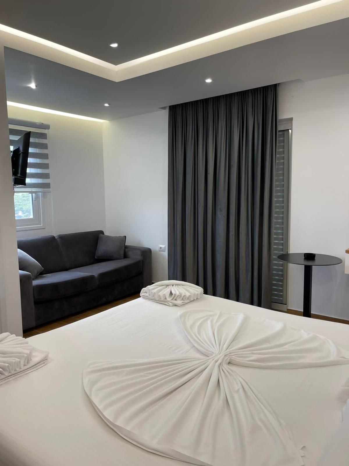 Anna Hotel Ksamil Buitenkant foto